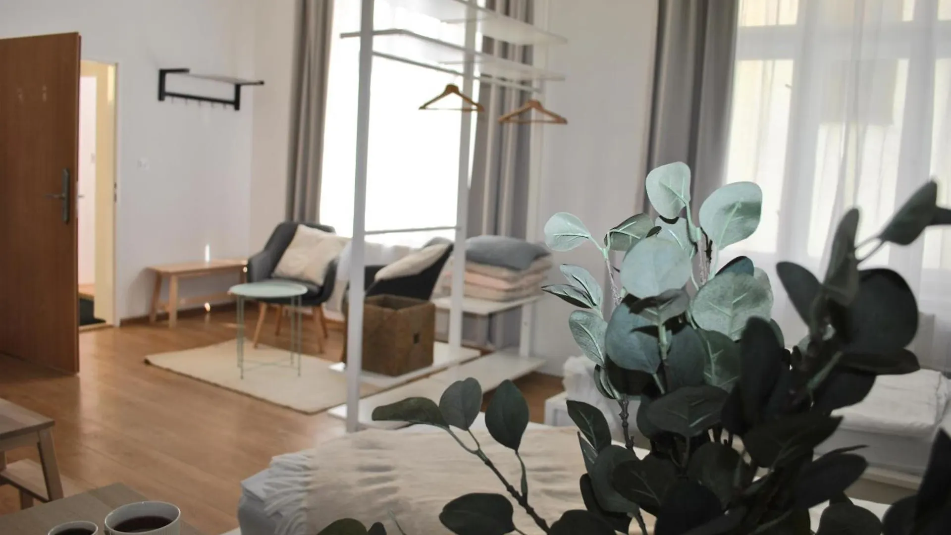 7 Nights Apartments Dominikanske N. Brünn  Hostel